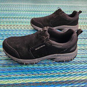 Skechers Hillcrest Suede Trail Slip-Ons Nature Walk Black Size 7 Water Repellent